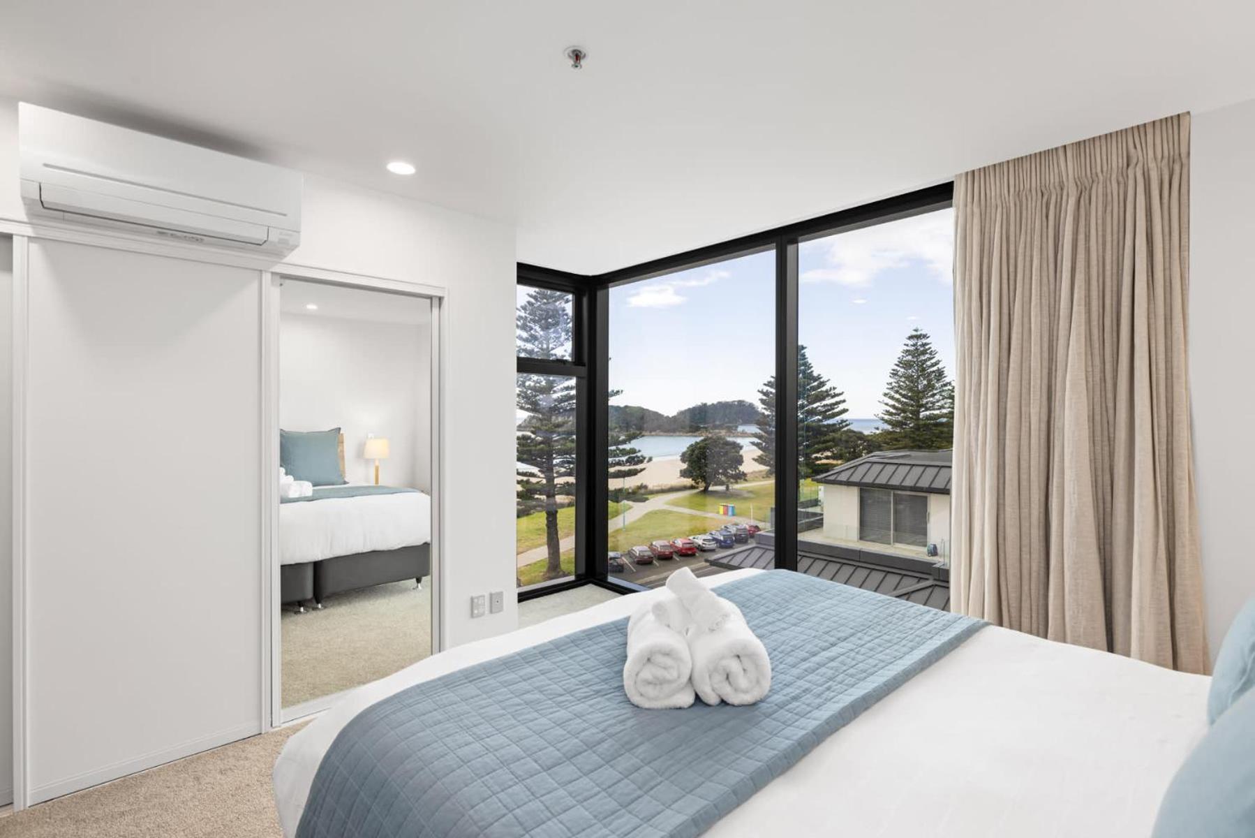 Oceanside Bliss - Absolute Beachfront - Uninterrupted Ocean Views With Pool Mount Maunganui Ngoại thất bức ảnh
